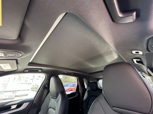 Certified 2026 Porsche Cayenne AWD/4WD image 22