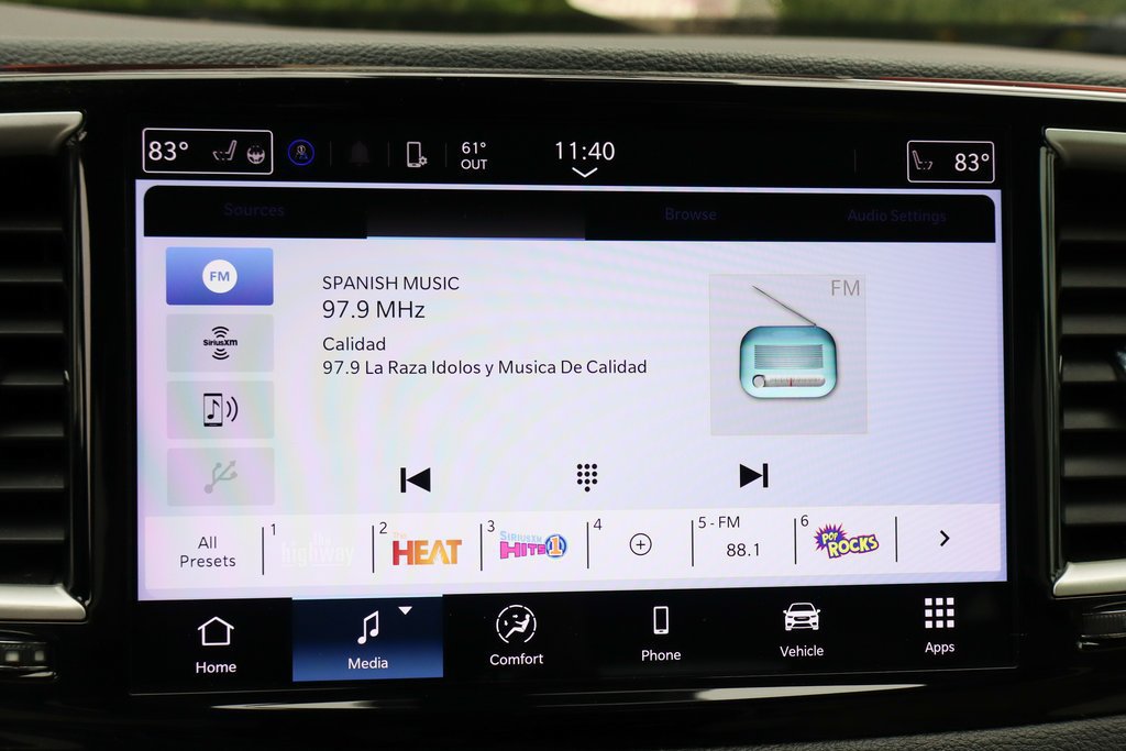 Used 2021 Chrysler Pacifica Touring-L FWD image 30