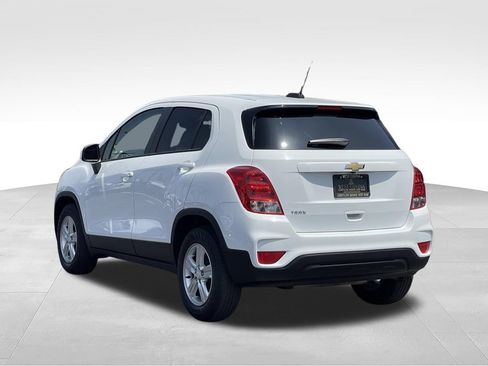 Used 2022 Chevrolet Trax LS w/ Tint and Cruise Package FWD image 7