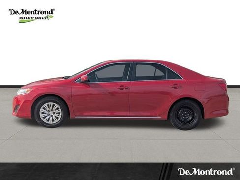 Used 2014 Toyota Camry LE image 8