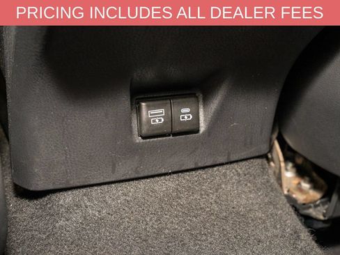 Used 2025 Toyota Camry SE FWD image 7