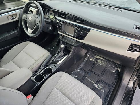 Used 2014 Toyota Corolla LE image 11