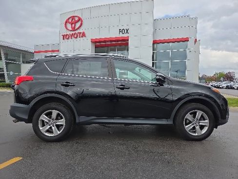Used 2015 Toyota RAV4 XLE AWD/4WD image 8