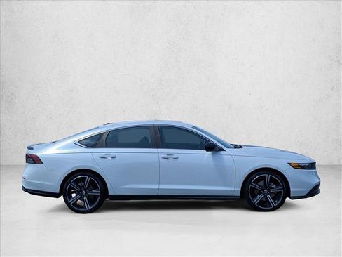 Used 2024 Honda Accord Sport image 4