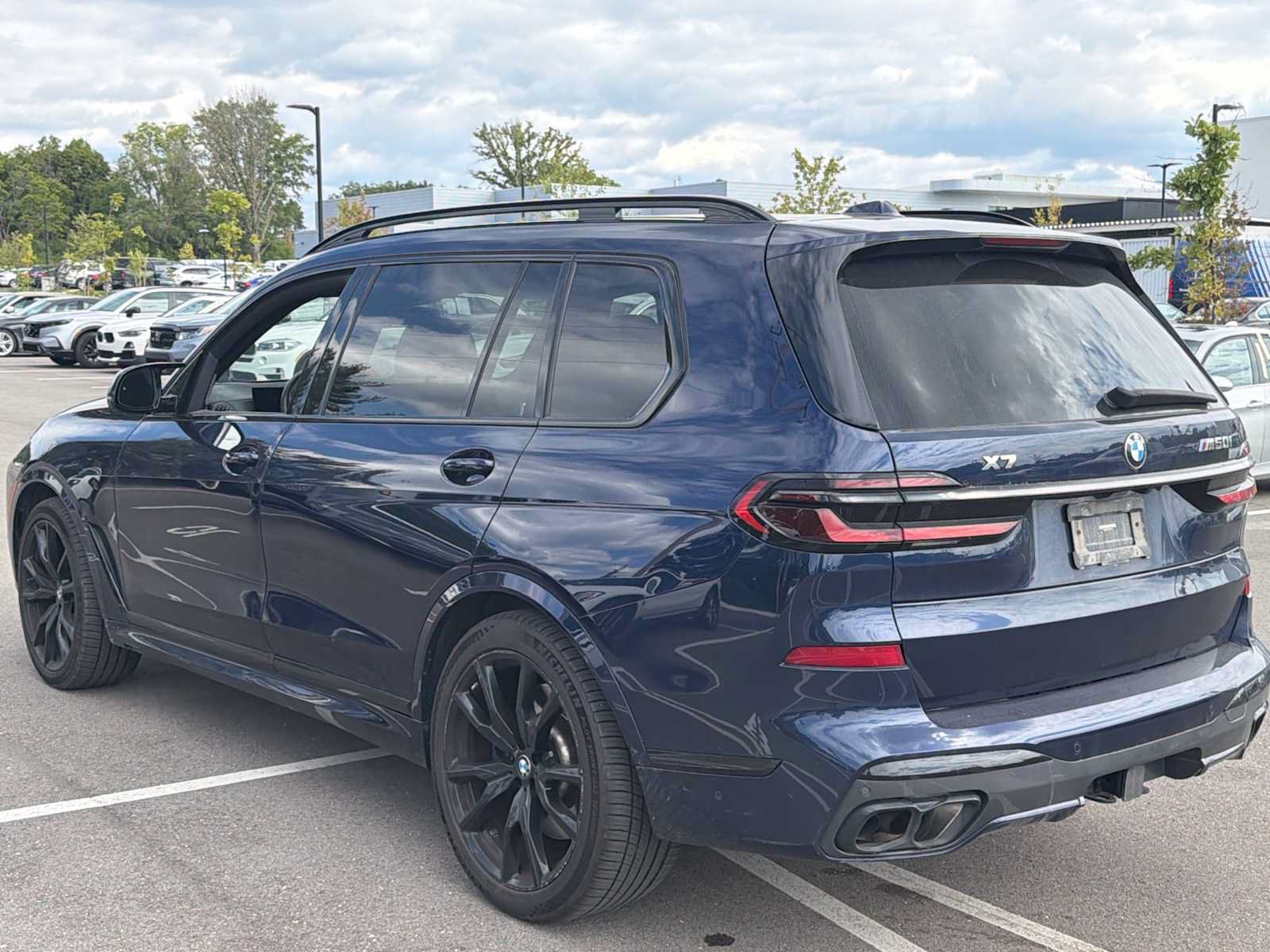 Used 2024 BMW X7 M60i w/ Executive Package AWD/4WD image 5