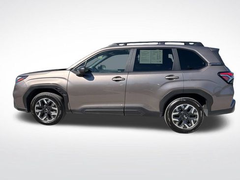 Certified 2025 Subaru Forester Premium AWD/4WD image 11