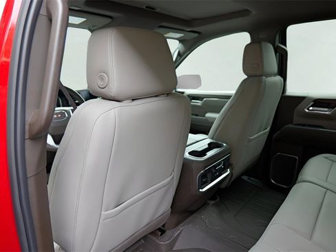 New 2026 GMC Sierra 1500 SLT image 21