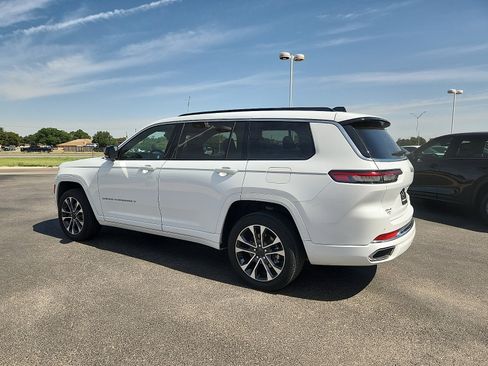 Used 2024 Jeep Grand Cherokee L Overland AWD/4WD image 4