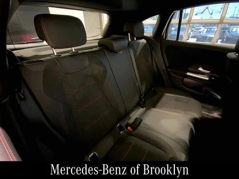 Used 2023 Mercedes-Benz GLA 250 4MATIC image 23