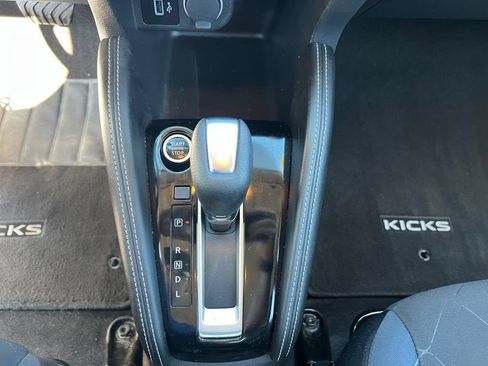 Used 2018 Nissan Kicks S FWD image 30