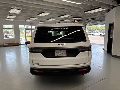 New 2026 Jeep Grand Wagoneer L 4WD w/ Premium Group I image 6
