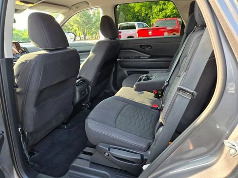 Used 2025 Nissan Pathfinder SV AWD/4WD image 11