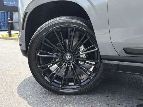 Used 2026 Cadillac Escalade Platinum Sport w/ LPO, Floor Liner Package AWD/4WD image 18