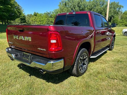 Used 2025 RAM 1500 Laramie AWD/4WD image 3