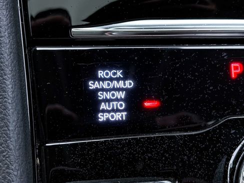 Used 2023 Jeep Grand Cherokee 4WD 4xe w/ Luxury Tech Group II image 34