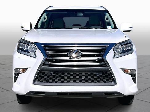 Used 2018 Lexus GX 460 Premium w/ Premium Package image 4