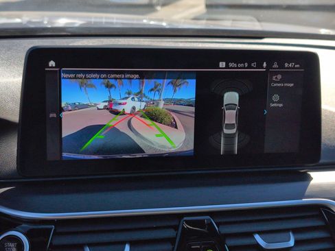 Used 2023 BMW 530e w/ M Sport Package image 25