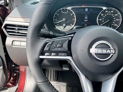 Used 2025 Nissan Altima 2.5 SL AWD/4WD image 28