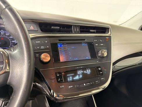 Used 2014 Toyota Avalon XLE FWD image 23