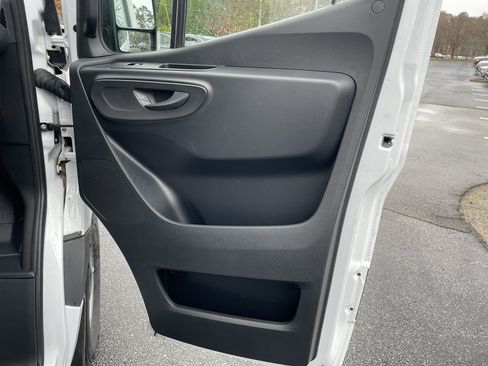 New 2025 Mercedes-Benz Sprinter 2500 image 38