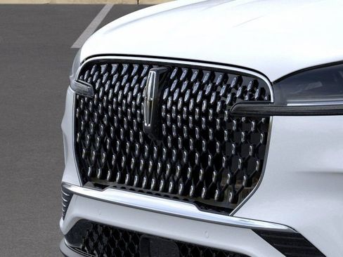 New 2026 Lincoln Aviator Premiere image 30