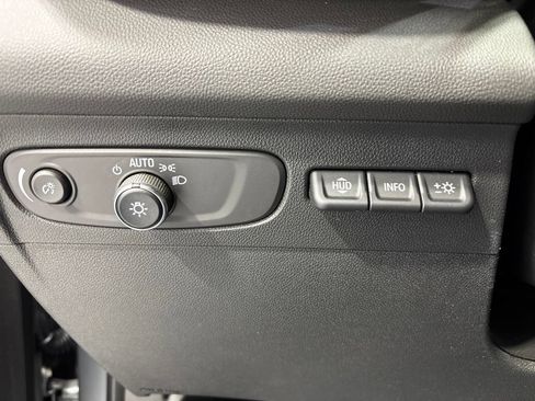 Used 2023 Buick Envision Avenir AWD/4WD image 41
