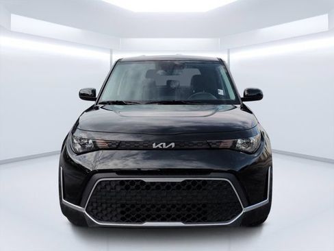 Used 2025 Kia Soul LX w/ LX Technology Package FWD image 8