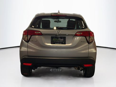 Used 2019 Honda HR-V LX image 7