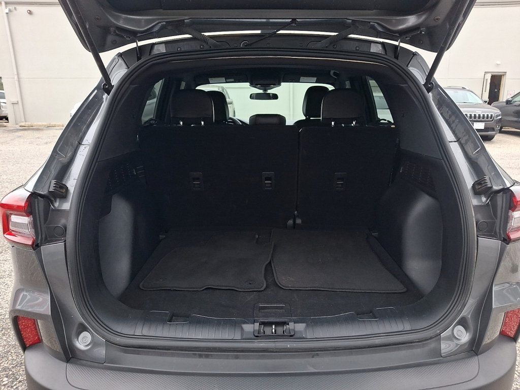 Used 2025 Ford Escape ST-Line FWD image 18