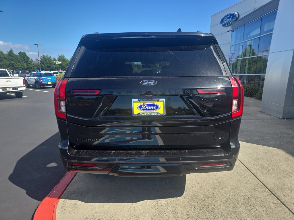 Used 2025 Ford Expedition Max Platinum w/ Stealth Appearance Package AWD/4WD image 3
