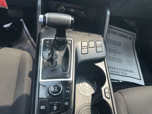 Used 2023 Kia Sportage LX image 13