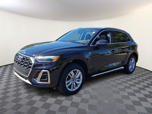 Certified 2023 Audi Q5 2.0T Premium w/ Convenience Package AWD/4WD image 3