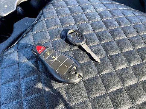 Used 2014 RAM 1500 Express image 31