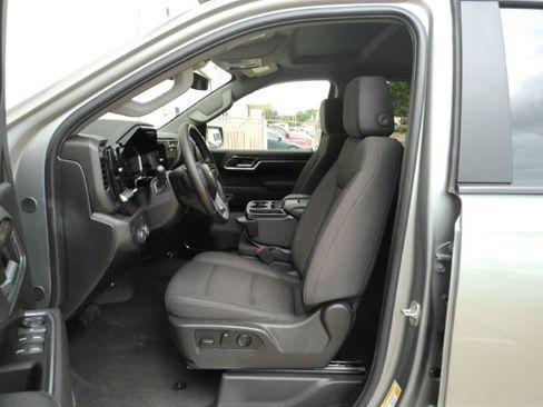 Used 2026 Chevrolet Silverado 1500 LT RWD image 9