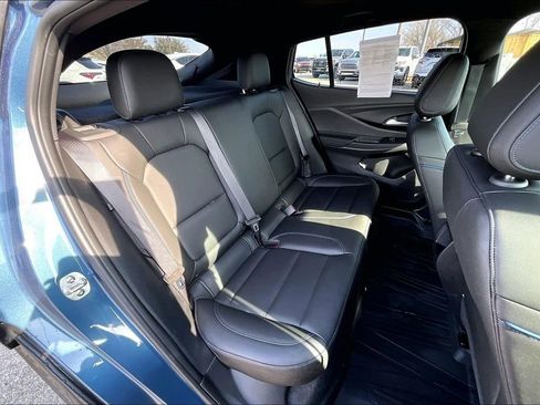 Used 2024 Buick Envista Sport Touring w/ Advanced Safety Package image 37