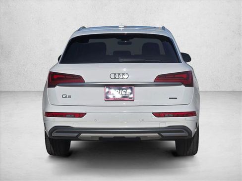 Used 2021 Audi Q5 Premium w/ Convenience Package image 7