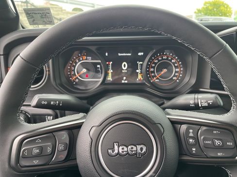 New 2025 Jeep Gladiator Mojave w/ Convenience Group image 20