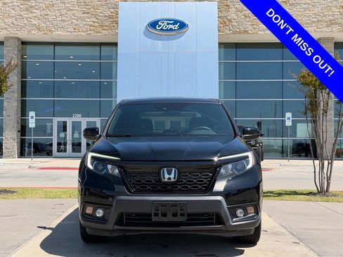 Used 2021 Honda Passport Sport image 2