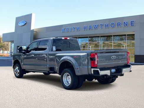 Certified 2025 Ford F350 Lariat w/ Lariat Ultimate Package AWD/4WD image 4