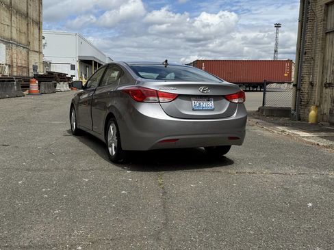 Used 2013 Hyundai Elantra GLS image 6