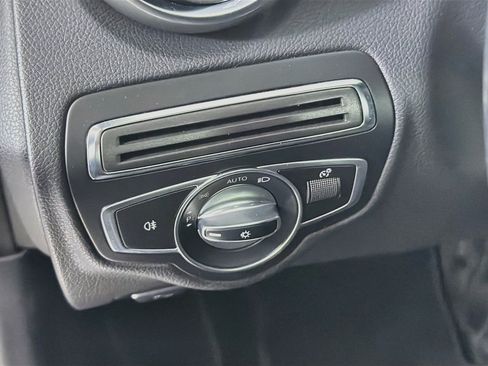 Used 2019 Mercedes-Benz C 300 4MATIC Sedan image 16
