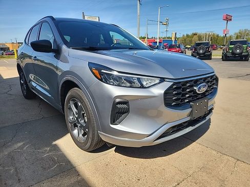 Used 2024 Ford Escape ST-Line AWD/4WD image 2