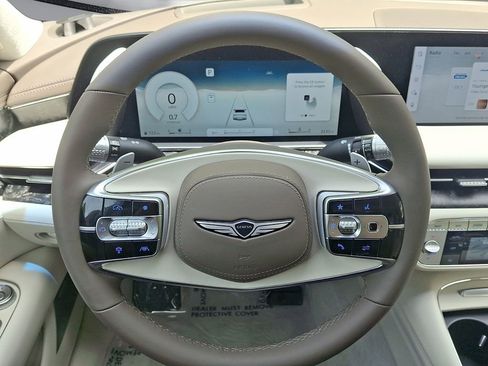 Used 2025 Genesis G90 3.5T AWD/4WD image 16