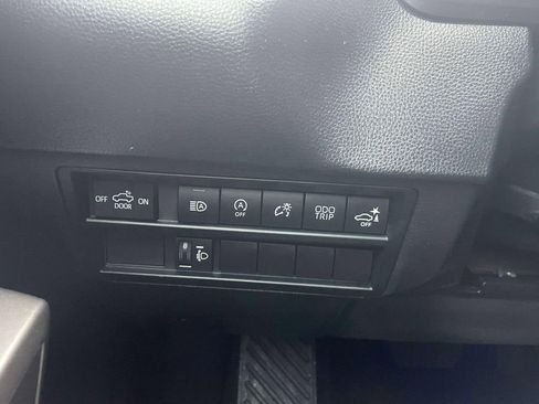 Used 2022 Toyota Tundra SR5 w/ SR5 Convenience Package image 21