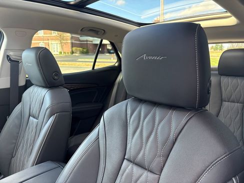 Certified 2021 Buick Envision Avenir image 18