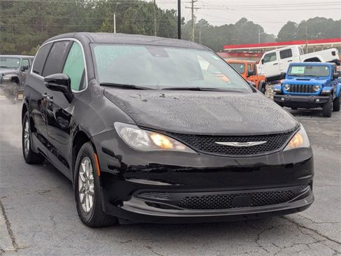 New 2026 Chrysler Voyager LX image 2