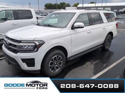 Used 2024 Ford Expedition Max XLT AWD/4WD image 2
