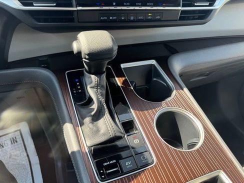 Used 2023 Toyota Sienna LE image 16