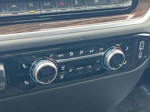 New 2026 GMC Sierra 1500 Elevation image 21