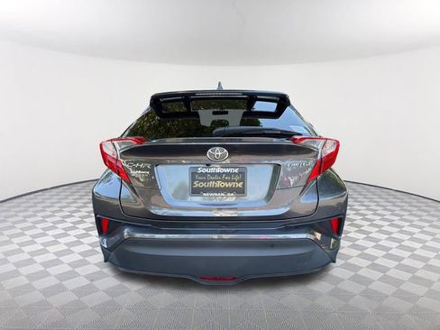 Used 2020 Toyota C-HR Limited FWD image 6